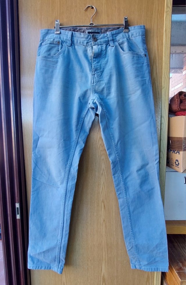 Pantalón azul Pull&Bear talla 44