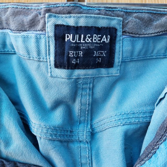 Pantalón azul Pull&Bear talla 44