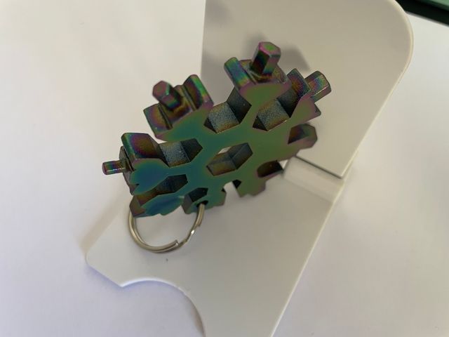 LLAVE MULTIUSO EN FORMA DE COPO DE NIEVE