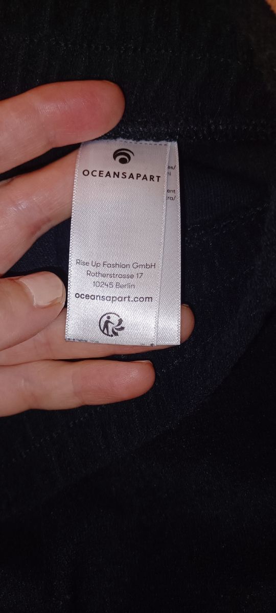 Pantaloncini neri Oceans Apart taglia S