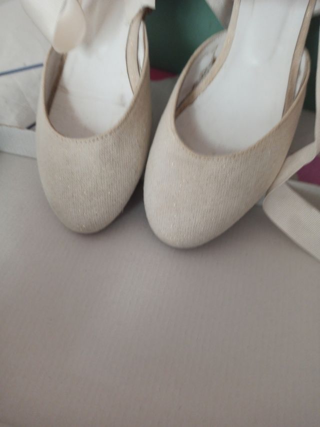 Zapatos bailarina blancos corte ingles