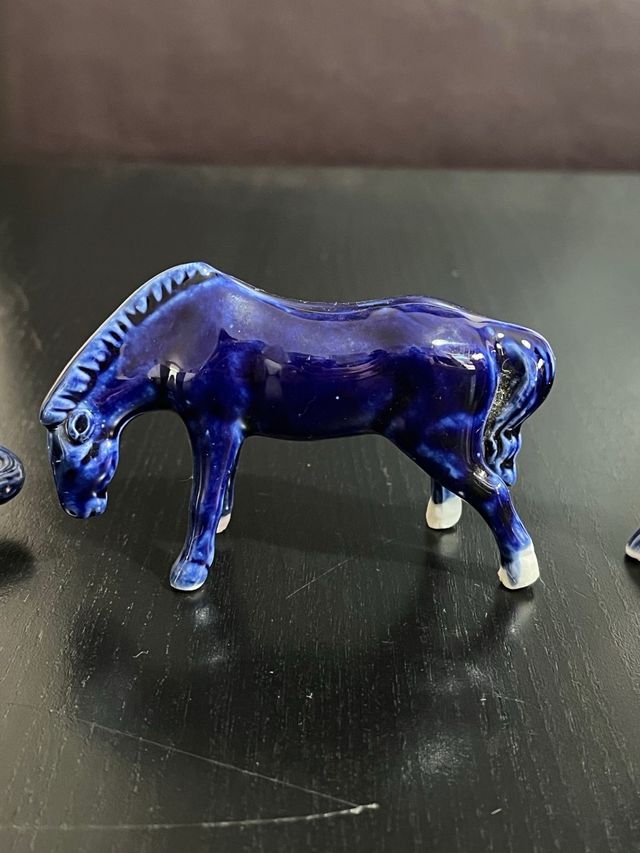 Set 3 figurine cavalli in ceramica