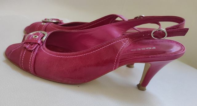 Sandalia de tacón fucsia, piel natural, de FOSCO