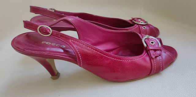 Sandalia de tacón fucsia, piel natural, de FOSCO