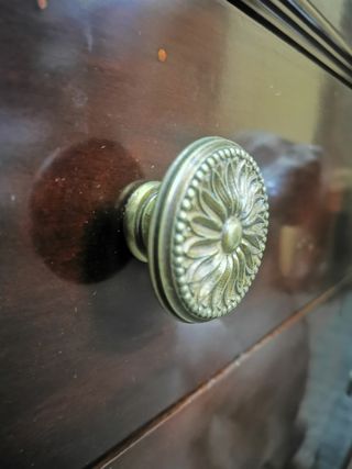 Cómoda. Cajonera. Calidad. Antigua