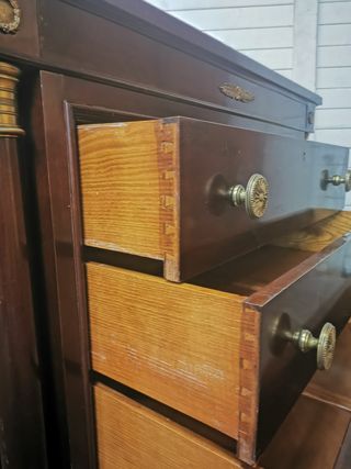 Cómoda. Cajonera. Calidad. Antigua