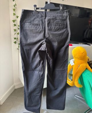 Pantalón chino negro 