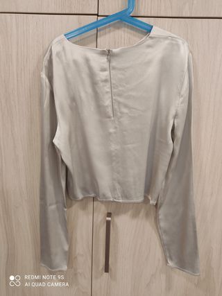 Blusa plateada Zara 