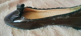 Manoletinas de piel por dentro