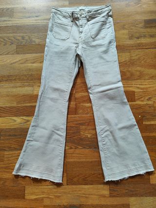 Pantalón vaquero campana