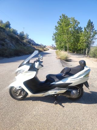 Suzuki burgman 400 2012