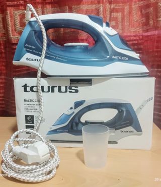 Plancha Taurus Baltic 2200W Max