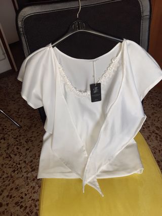 Blusa y falda