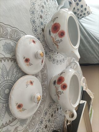 Juego salseras y tazas vintage royal pola