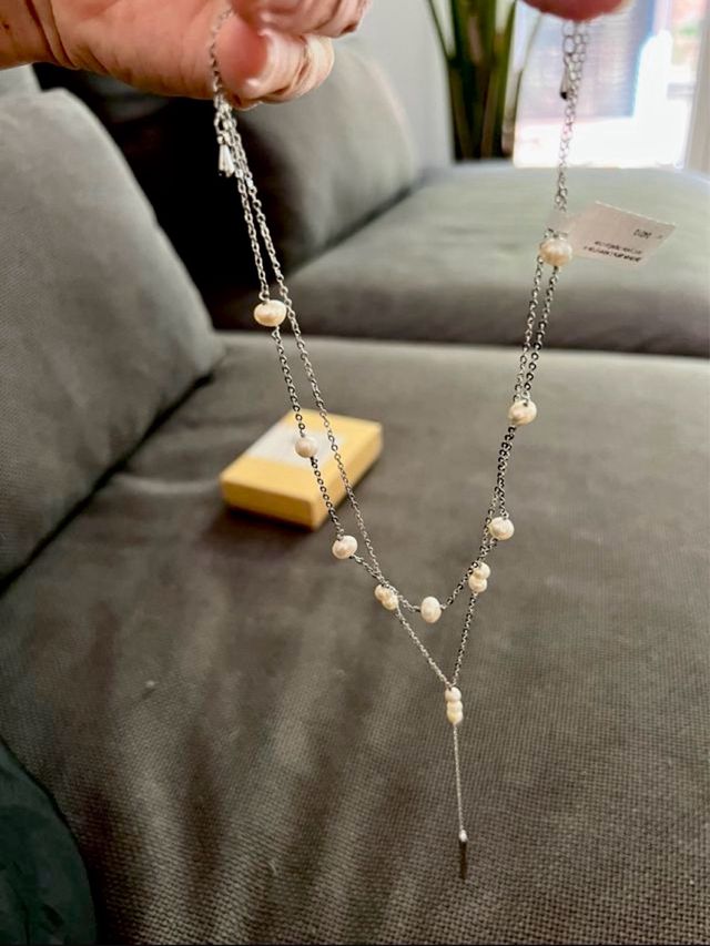 Collana in argento con perle