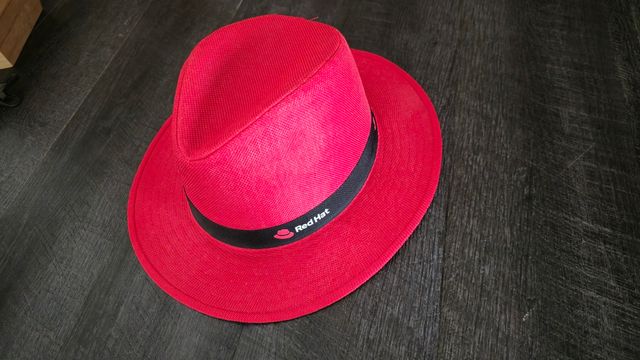 Chapéu RedHat oficial