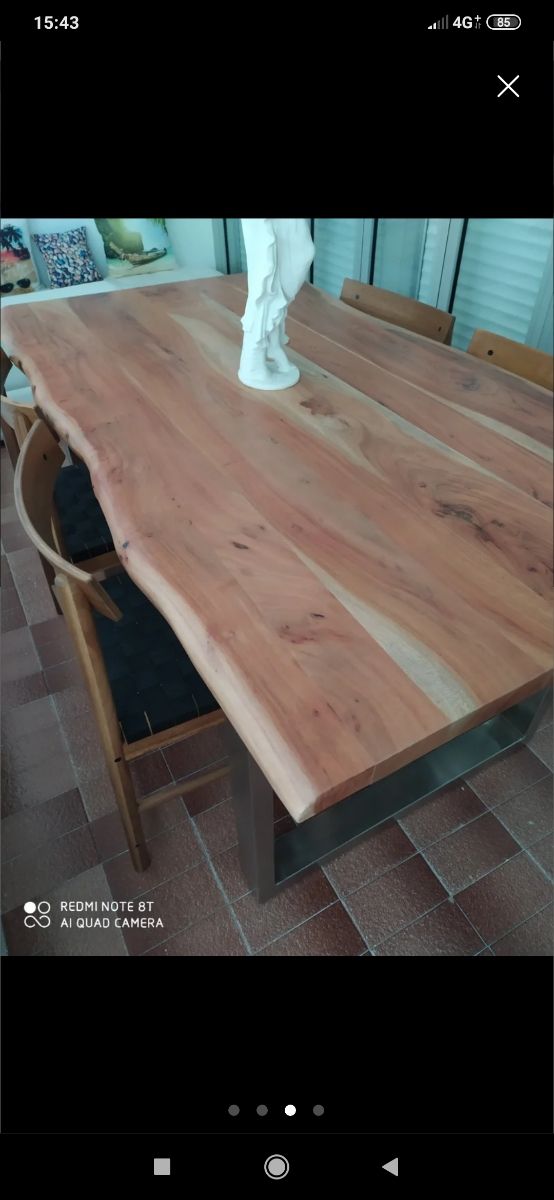 Mesa maciza de madera de Acacia, seminueva