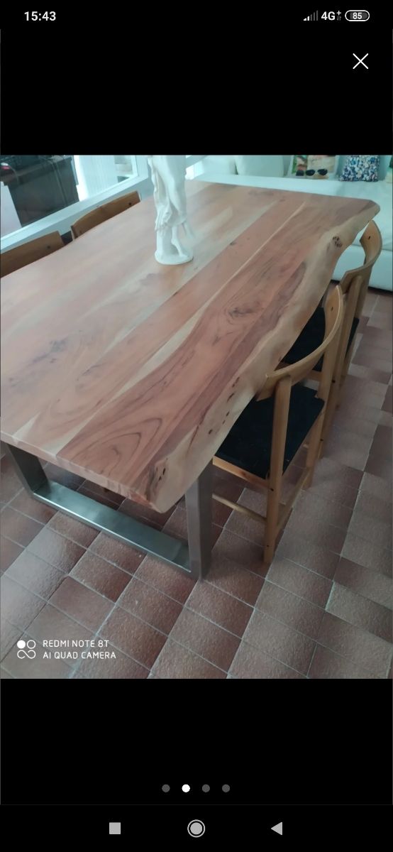 Mesa maciza de madera de Acacia, seminueva
