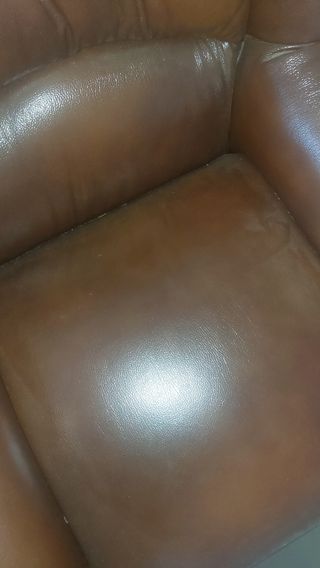 Poltrona in pelle artigianale