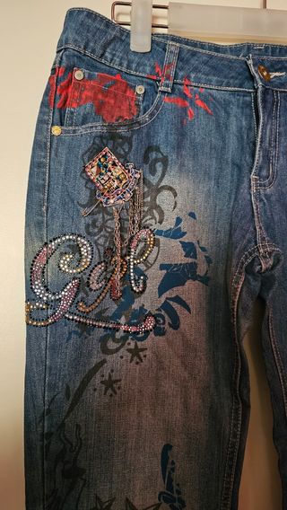 Vaquero con etiqueta