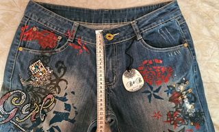 Vaquero con etiqueta