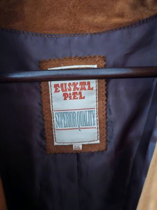 Chaqueta ante Euskalpiel
