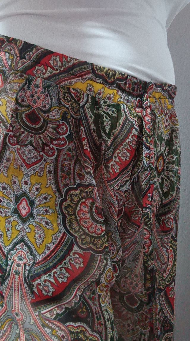 Pantalón estampados pata ancha