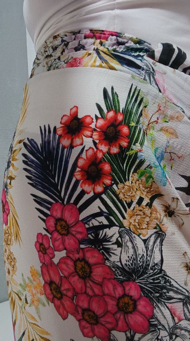 Pantalón de pata ancha floral