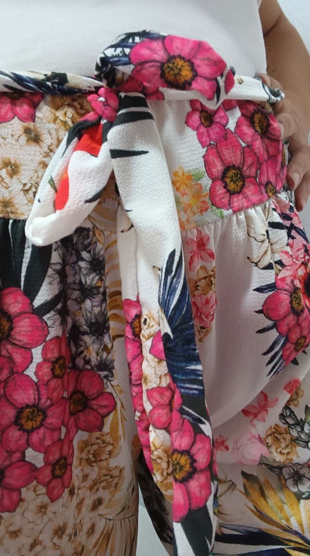 Pantalón de pata ancha floral