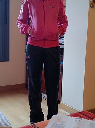 Chándal ASICS mujer negro y rosa