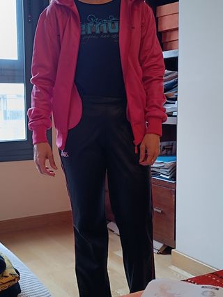 Chándal ASICS mujer negro y rosa