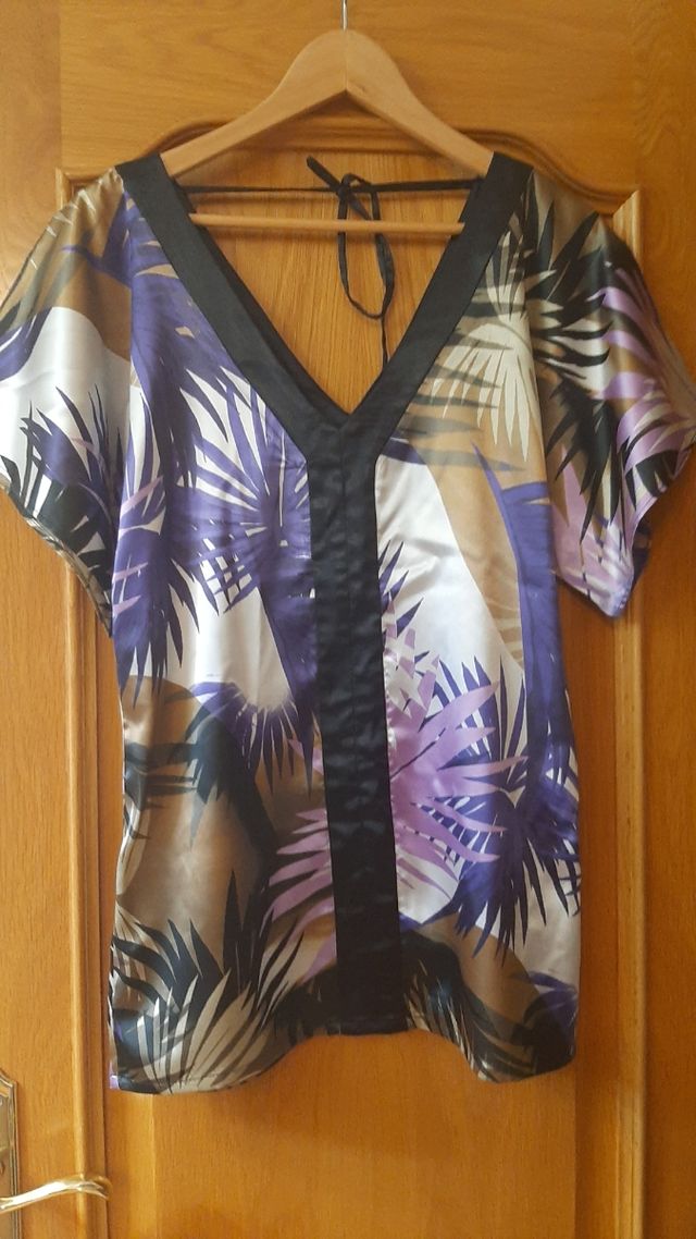 Casaca de raso. Talla S-M. En perfecto