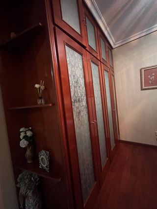 Armario madera maciza excelente estado