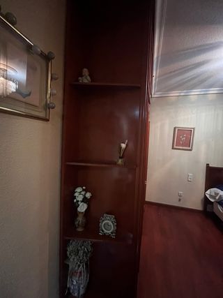 Armario madera maciza excelente estado