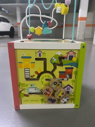 caja actividades bebé de madera