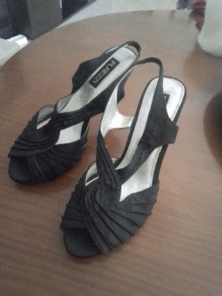 Zapatos negros fiesta
