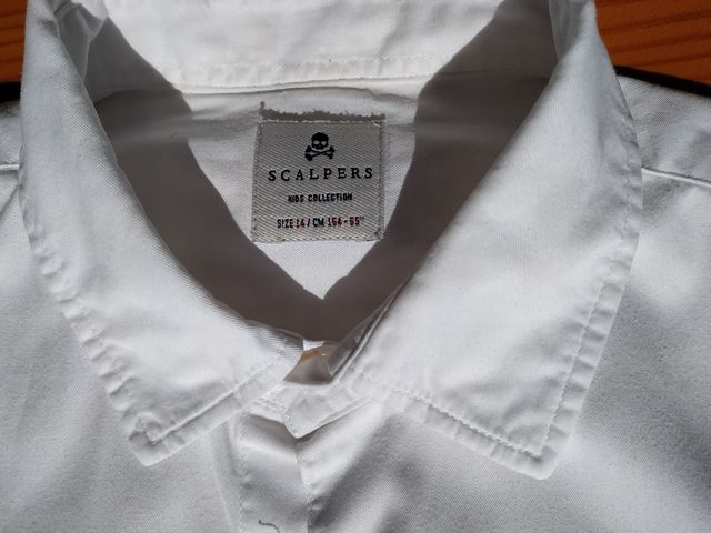 Camisa blanca Scalpers