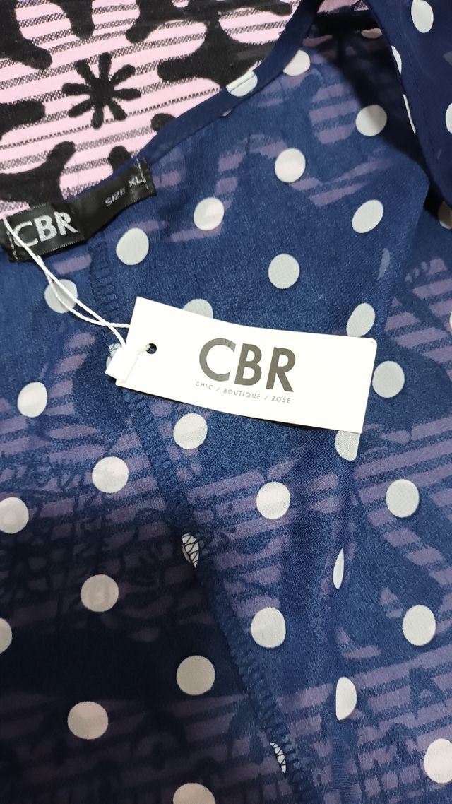 Traje midi de lunares