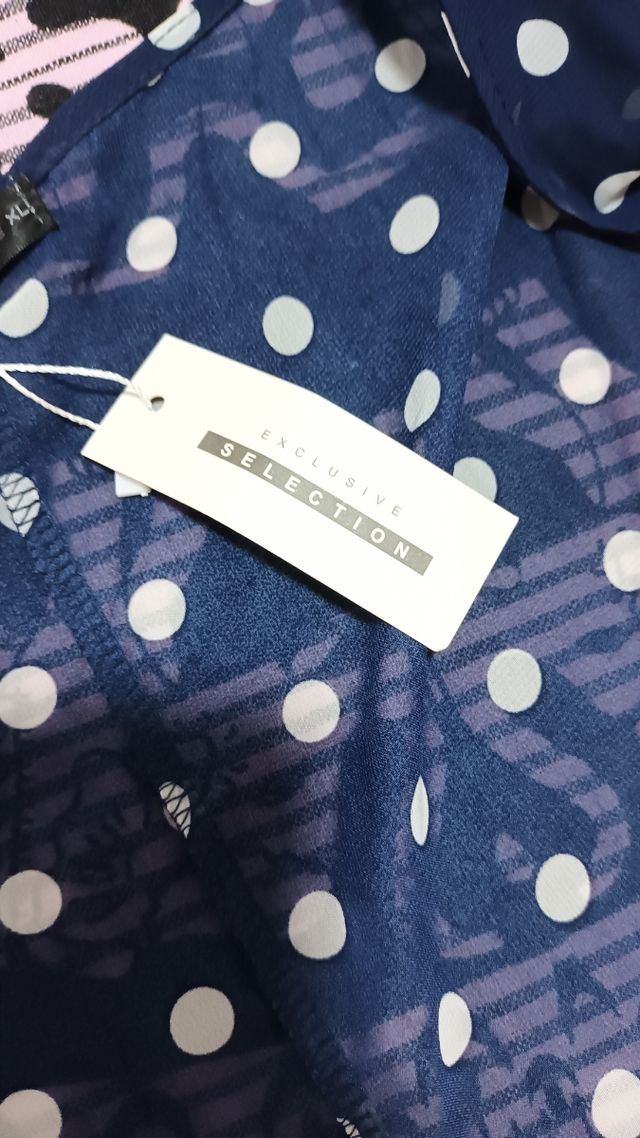 Traje midi de lunares