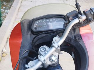 Moto Varadero Vendo o cambio