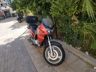 Moto Varadero Vendo o cambio