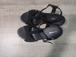 Sandalias de tacón negras de Graceland