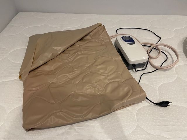 Colchoneta antiescaras con compresor