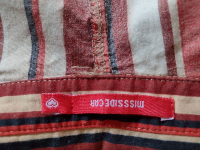 blusa con rayas de colores, de algodon.