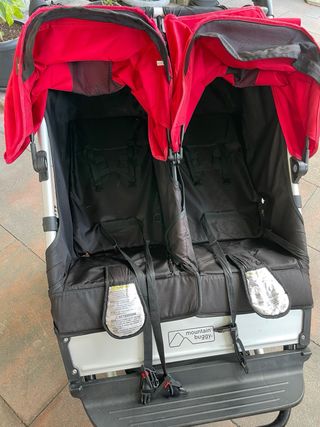 Carrito Bebe gemelar, moutain buggy