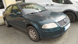 Volkswagen Passat 2002 Averiado