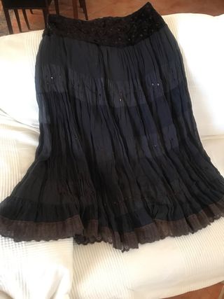 Falda larga