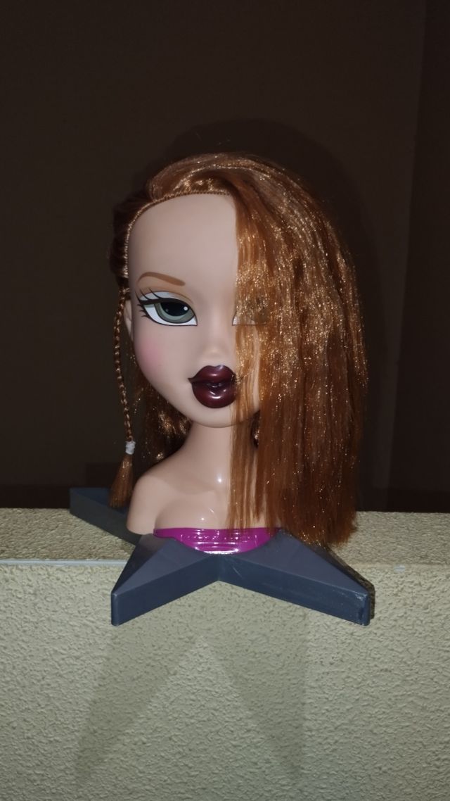 Busto Bratz MEYGAN