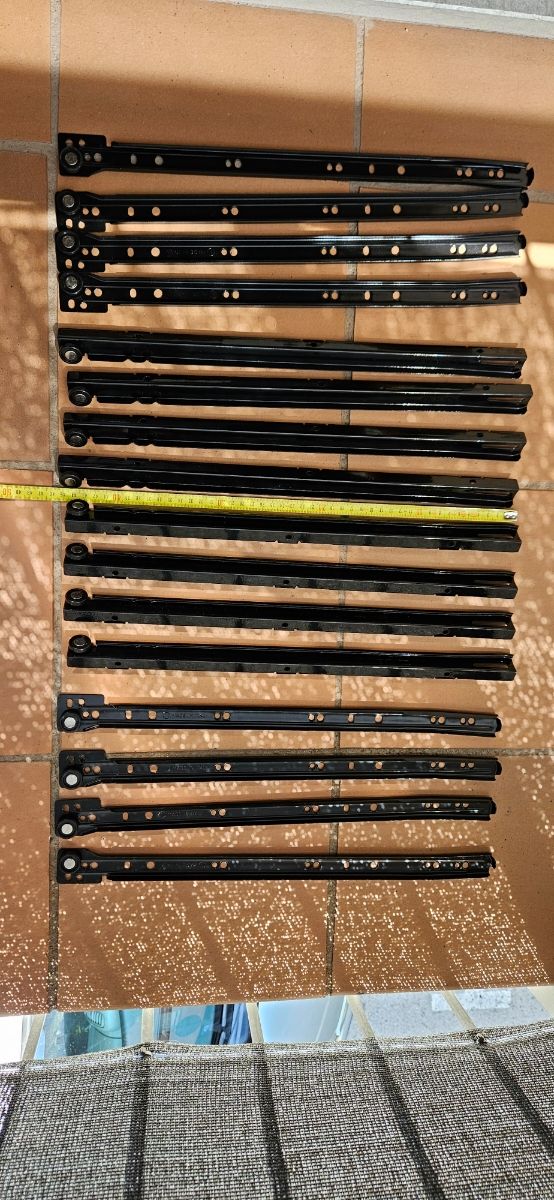 Guías de cajones negras