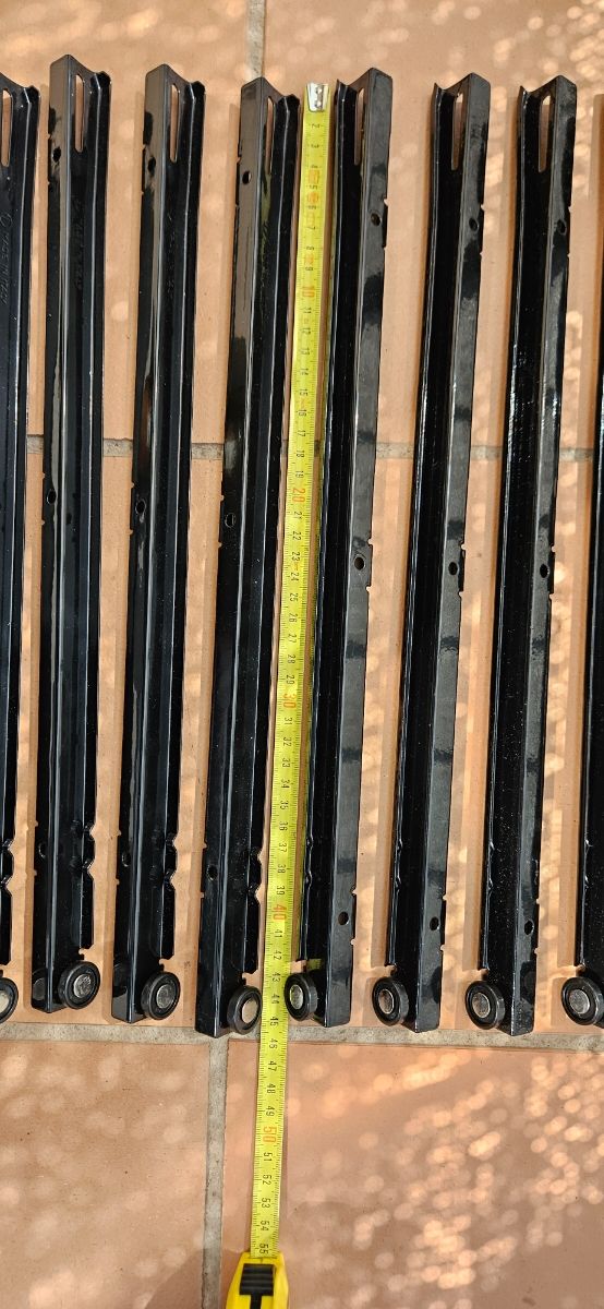 Guías de cajones negras